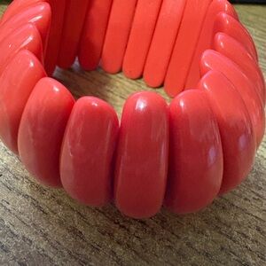 B56 Vintage Lucite Bracelet